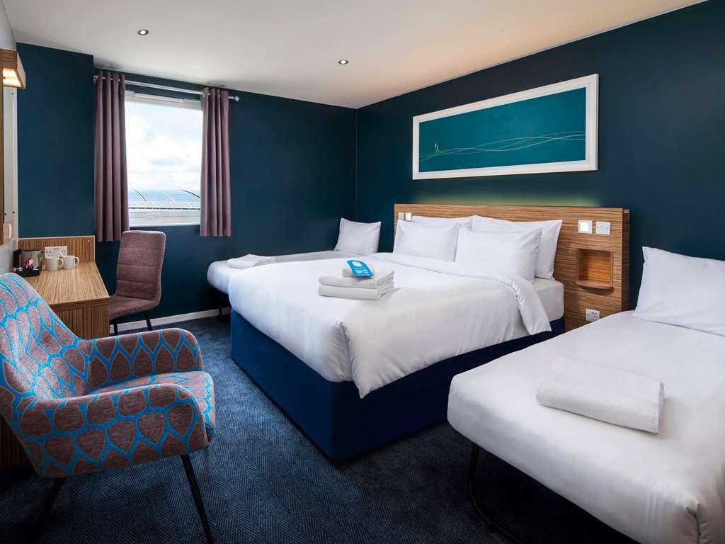 Travelodge Birmingham Airport Room photo