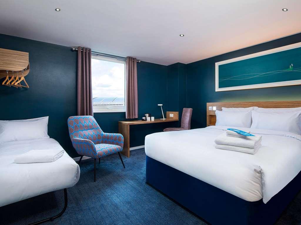 Travelodge Birmingham Airport Room photo