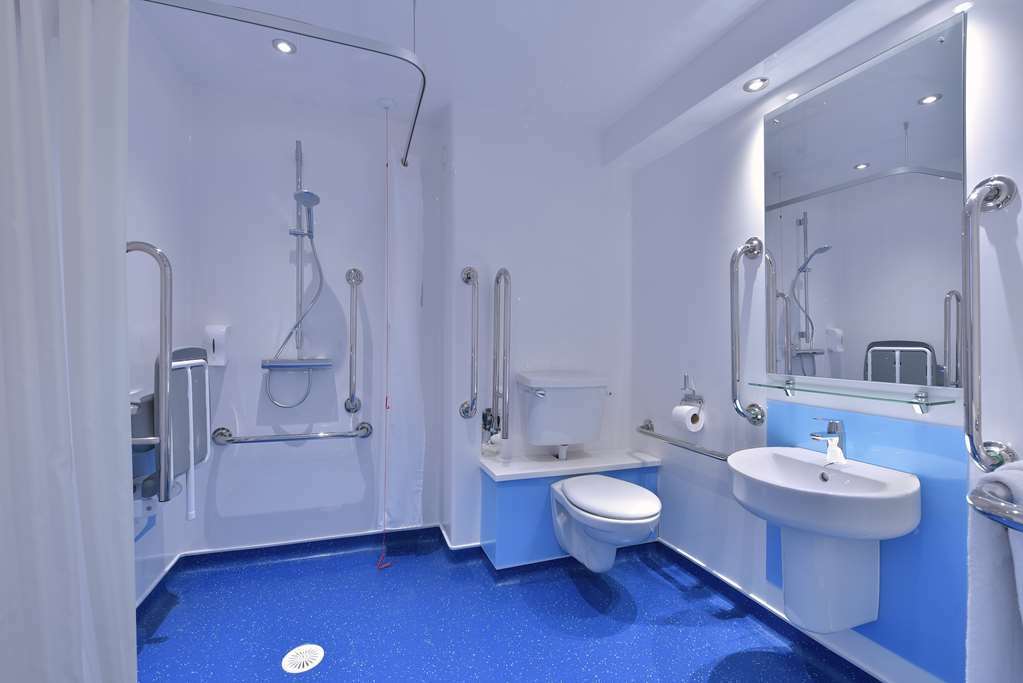 Travelodge Birmingham Airport Room photo